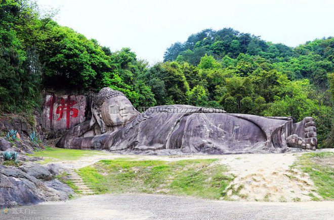 上海旅游必备攻略：出行必备物品，上海特色美食推荐